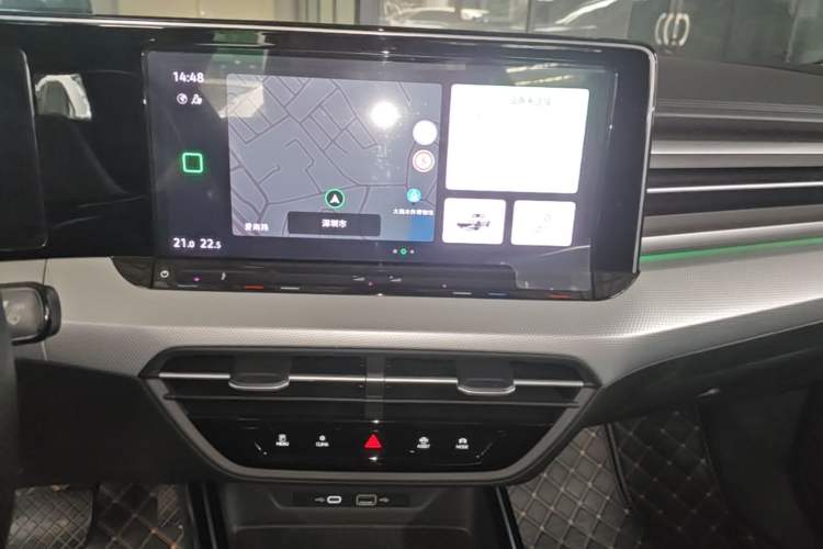 Used Volkswagen Lamando 2022 Lavida L 280TSI DSG Cool & Spicy Edition Audio And AC Panel