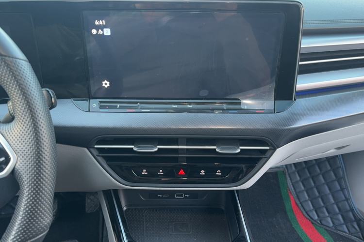 Used Volkswagen Lamando 2022 Lavida L 280TSI DSG Cool & Spicy Edition Audio And AC Panel