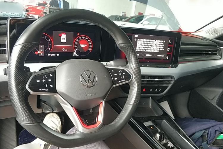 Used Volkswagen Lamando 2022 Lavida L 280TSI DSG Cool & Spicy Edition Center Console