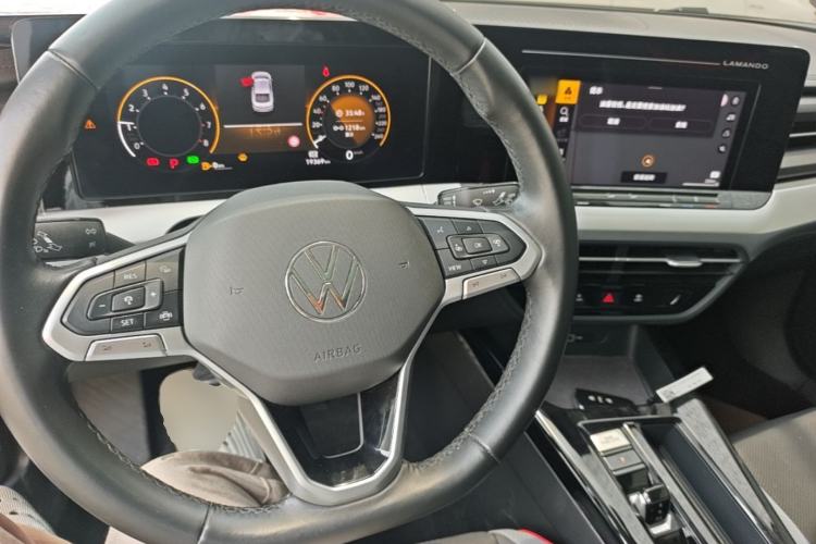Used Volkswagen Lamando 2022 Lingdu L 280TSI DSG Spicy Edition Center Console