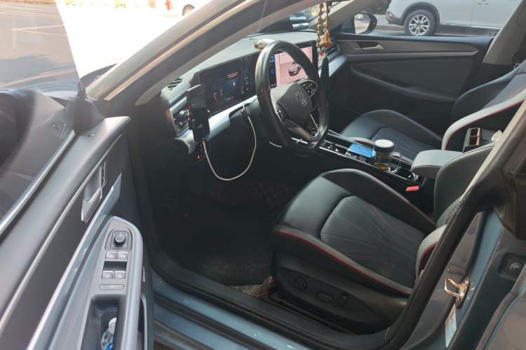 Used Volkswagen Lamando 2022 Lavida L 280TSI DSG Cool & Spicy Edition Driver Seat