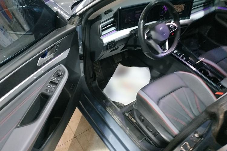 Used Volkswagen Lamando 2022 Lavida L 280TSI DSG Cool & Spicy Edition Driver Seat