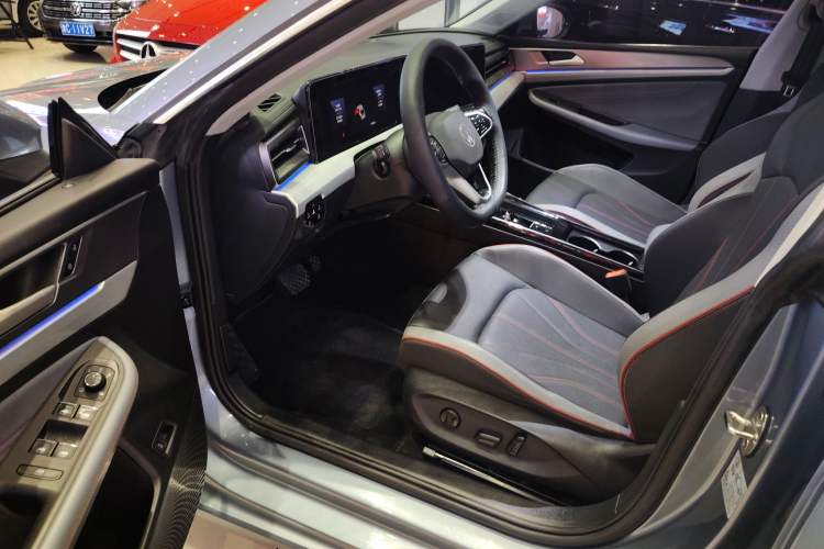 Used Volkswagen Lamando 2022 Lavida L 280TSI DSG Cool & Spicy Edition Driver Seat