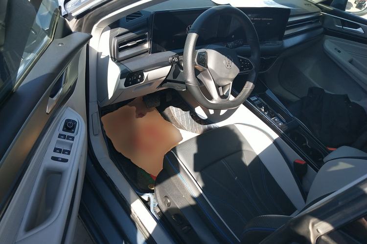 Used Volkswagen Lamando 2022 Lavida L 280TSI DSG Cool & Spicy Edition Driver Seat