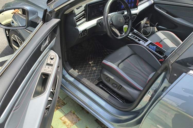 Used Volkswagen Lamando 2022 Lavida L 280TSI DSG Cool & Spicy Edition Driver Seat
