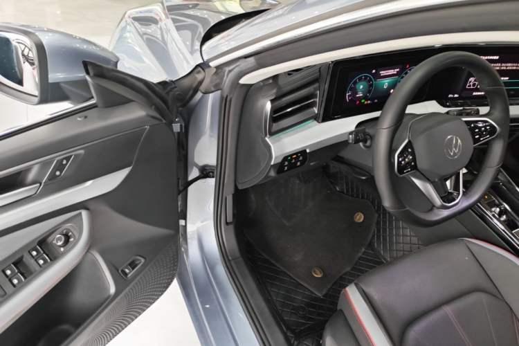Used Volkswagen Lamando 2022 Lavida L 280TSI DSG Cool & Spicy Edition Driver Seat