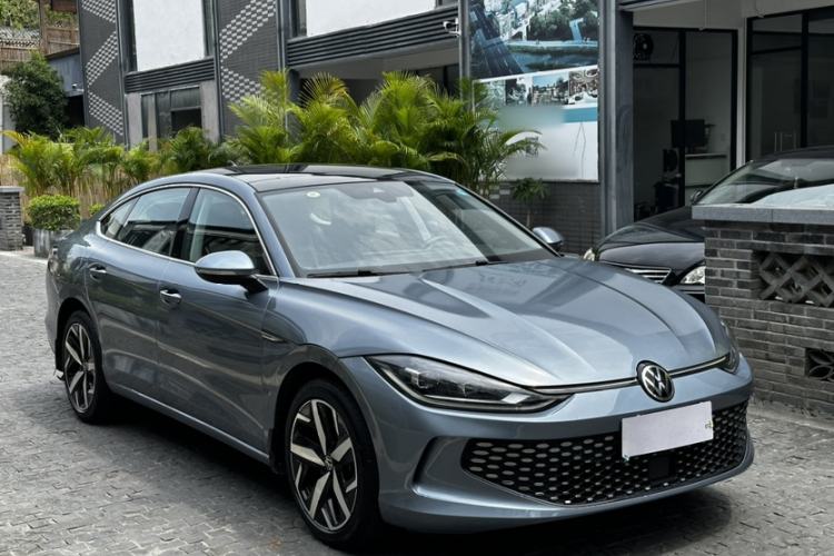 Used Volkswagen Lamando 2022 Lavida L 280TSI DSG Cool & Spicy Edition Exterior 1