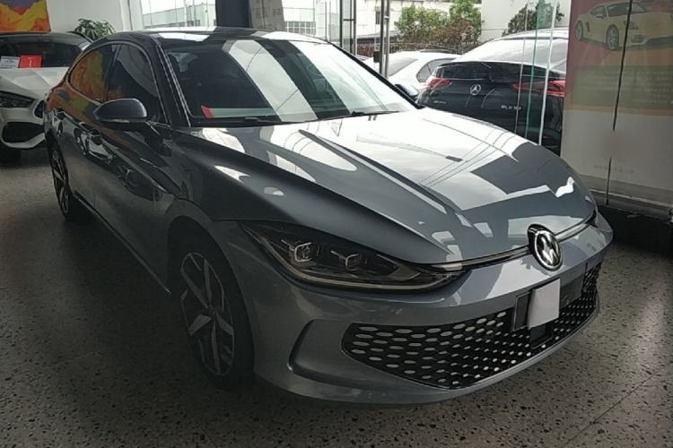 Used Volkswagen Lamando 2022 Lavida L 280TSI DSG Cool & Spicy Edition Front Right 45 Deg