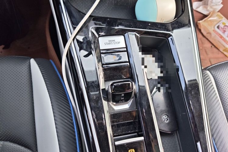 Used Volkswagen Lamando 2022 Lavida L 280TSI DSG Cool & Spicy Edition Gear Lever