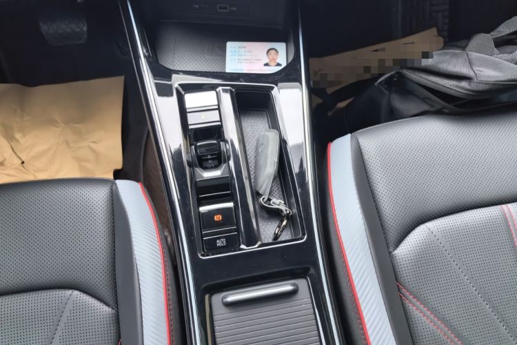 Used Volkswagen Lamando 2022 Lavida L 280TSI DSG Cool & Spicy Edition Gear Lever