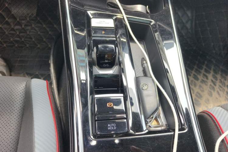 Used Volkswagen Lamando 2022 Lavida L 280TSI DSG Cool & Spicy Edition Gear Lever