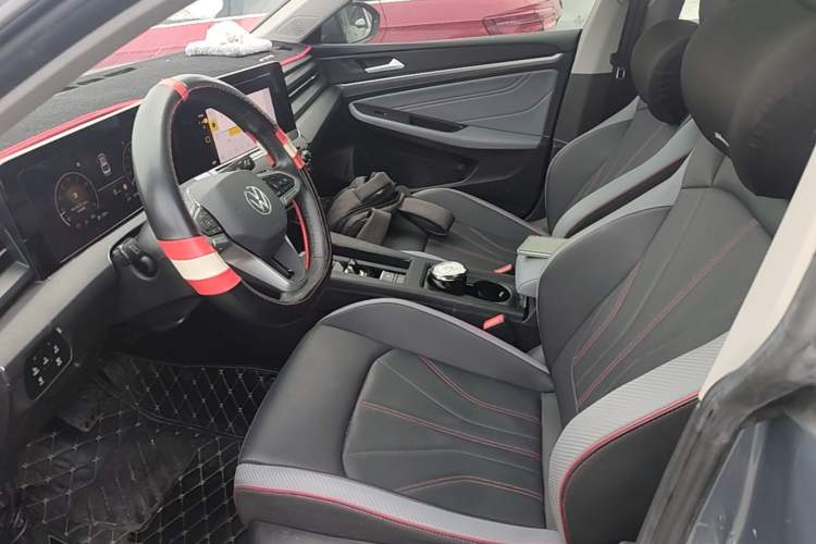Used Volkswagen Lamando 2022 Lingdu L 280TSI DSG Spicy Edition Left Front Seat