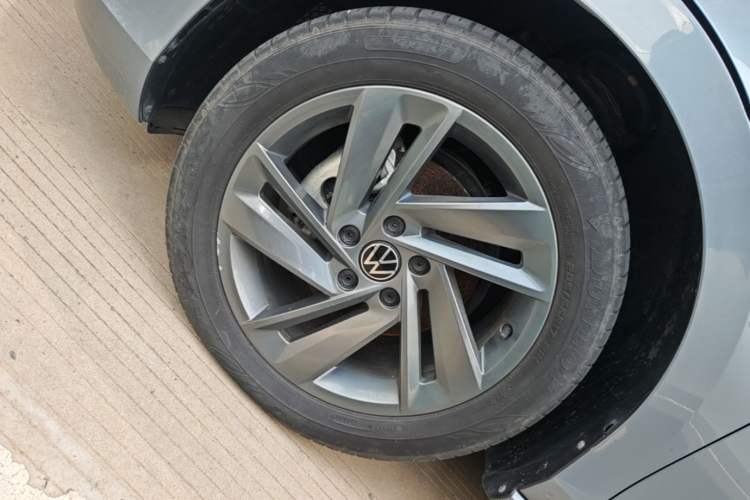 Used Volkswagen Lamando 2022 Lingdu L 280TSI DSG Spicy Edition Left Front Wheel Hub