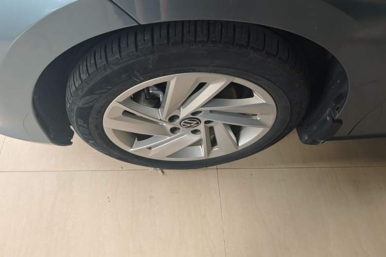 Used Volkswagen Lamando 2022 Lingdu L 280TSI DSG Spicy Edition Left Front Wheel Hub