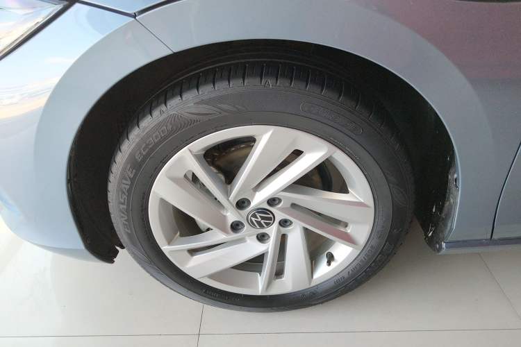 Used Volkswagen Lamando 2022 Lingdu L 280TSI DSG Spicy Edition Left Front Wheel Hub