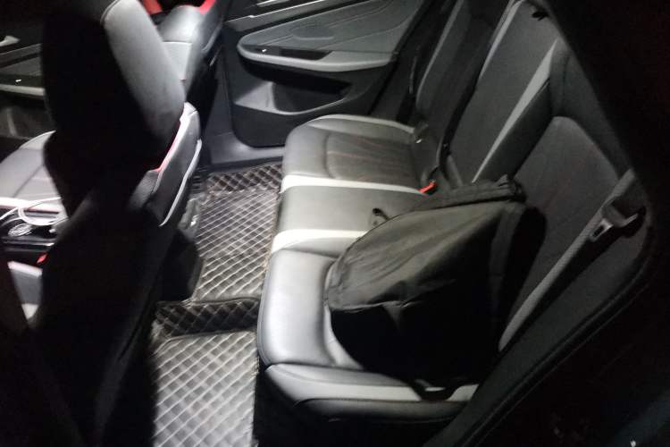 Used Volkswagen Lamando 2022 Lingdu L 280TSI DSG Spicy Edition Left Rear Seat