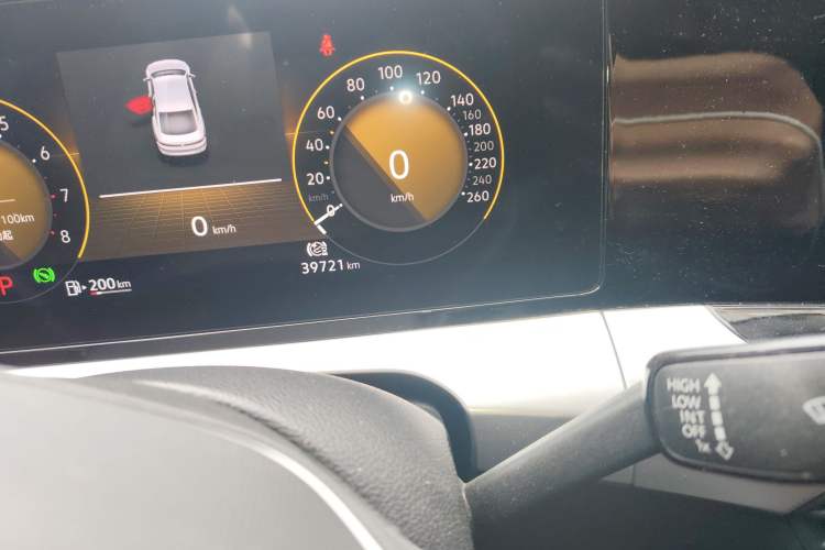 Used Volkswagen Lamando 2022 Lingdu L 280TSI DSG Spicy Edition Odometer Close Up