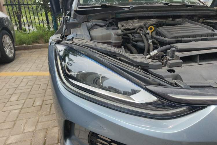 Used Volkswagen Lamando 2022 Lavida L 280TSI DSG Cool & Spicy Edition Right Front Headlight