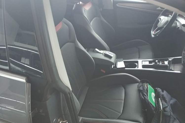 Used Volkswagen Lamando 2022 Lavida L 280TSI DSG Cool & Spicy Edition Right Front Seat