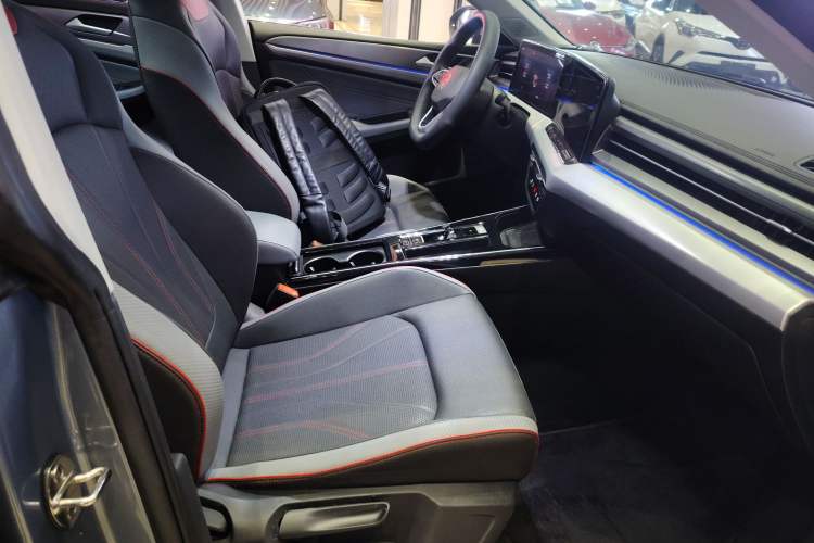 Used Volkswagen Lamando 2022 Lavida L 280TSI DSG Cool & Spicy Edition Right Front Seat