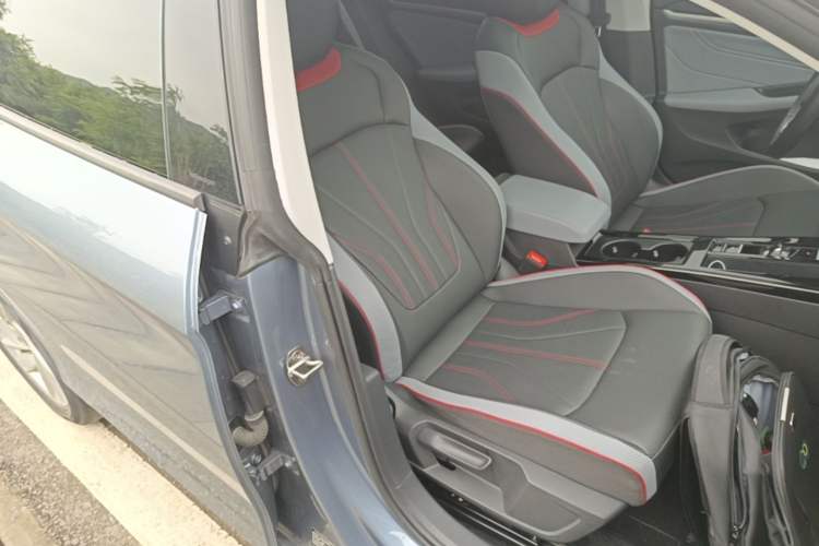 Used Volkswagen Lamando 2022 Lingdu L 280TSI DSG Spicy Edition Right Front Seat
