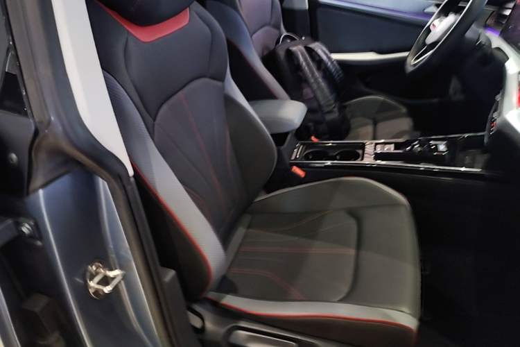 Used Volkswagen Lamando 2022 Lavida L 280TSI DSG Cool & Spicy Edition Right Front Seat