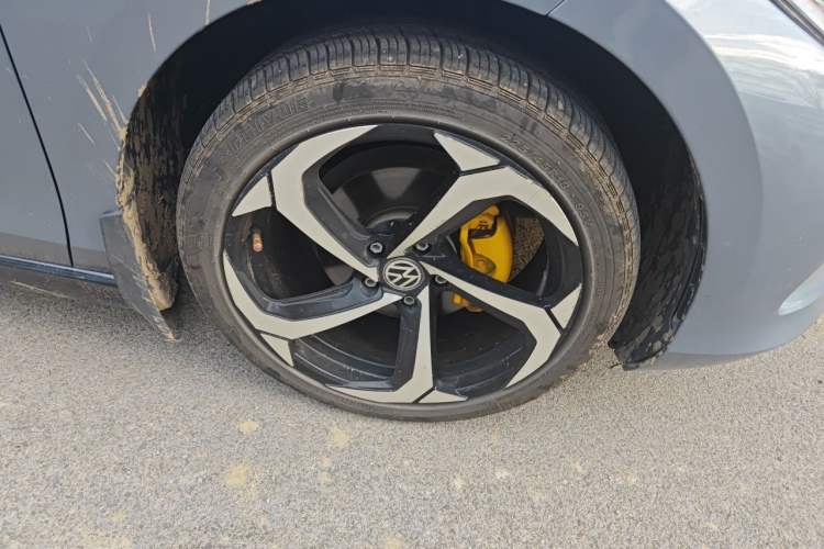 Used Volkswagen Lamando 2022 Lingdu L 280TSI DSG Spicy Edition Right Front Wheel Hub