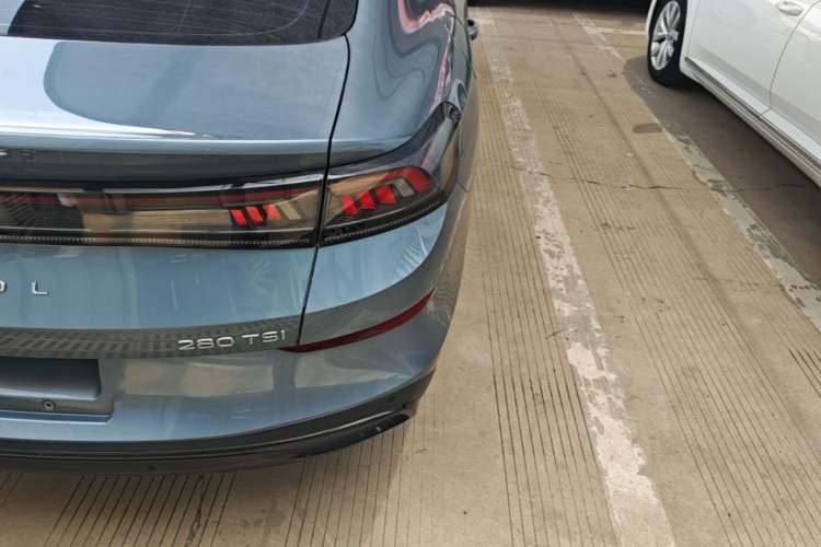 Used Volkswagen Lamando 2022 Lingdu L 280TSI DSG Spicy Edition Right Rear Taillight