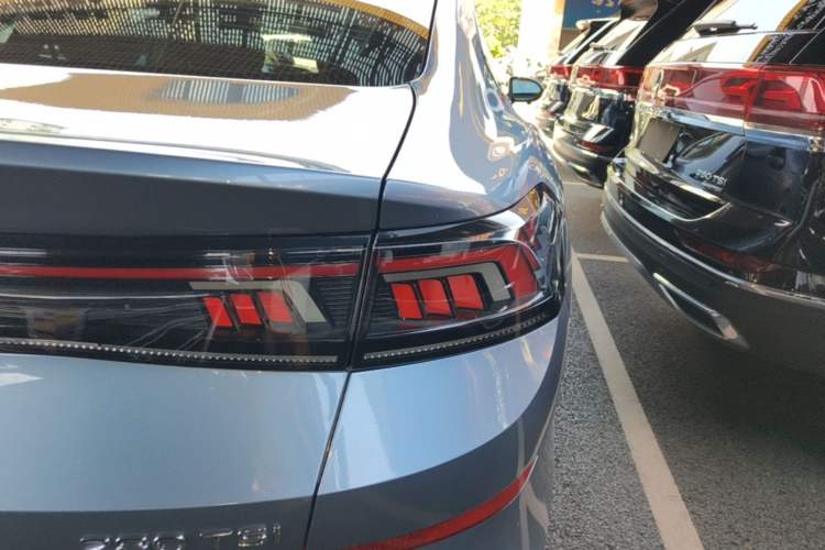 Used Volkswagen Lamando 2022 Lingdu L 280TSI DSG Spicy Edition Right Rear Taillight