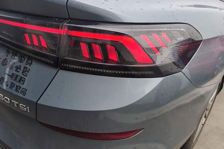Used Volkswagen Lamando 2022 Lingdu L 280TSI DSG Spicy Edition Right Rear Taillight