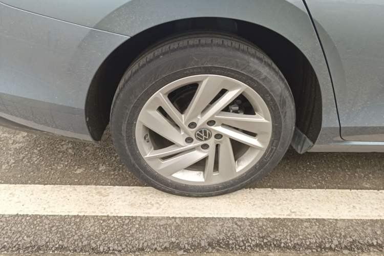 Used Volkswagen Lamando 2022 Lingdu L 280TSI DSG Spicy Edition Right Rear Wheel Hub