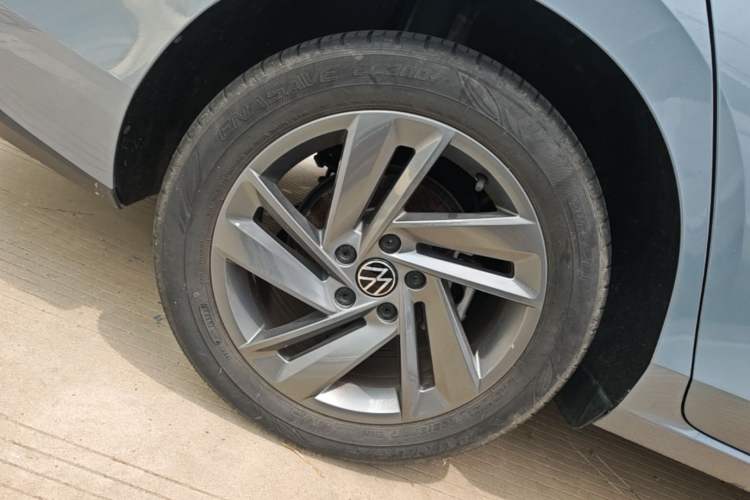 Used Volkswagen Lamando 2022 Lingdu L 280TSI DSG Spicy Edition Right Rear Wheel Hub
