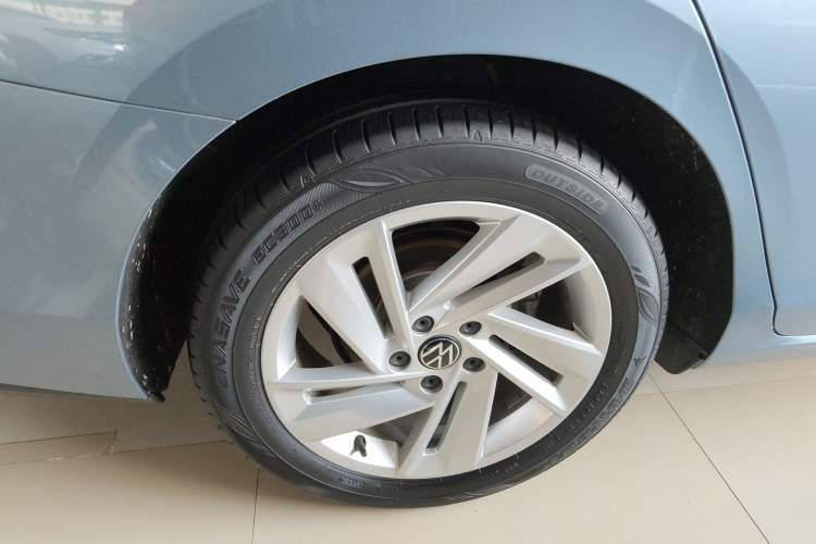 Used Volkswagen Lamando 2022 Lingdu L 280TSI DSG Spicy Edition Right Rear Wheel Hub