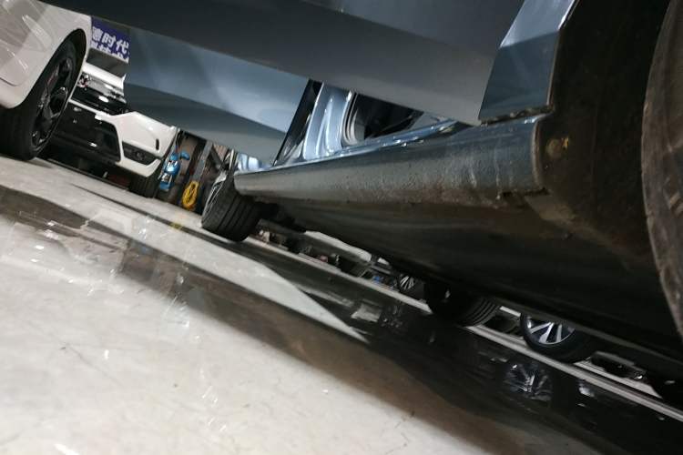 Used Volkswagen Lamando 2022 Lavida L 280TSI DSG Cool & Spicy Edition Right Side Sill