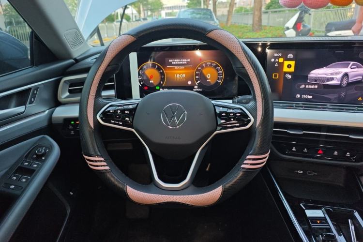 Used Volkswagen Lamando 2022 Lavida L 280TSI DSG Cool & Spicy Edition Steering Wheel