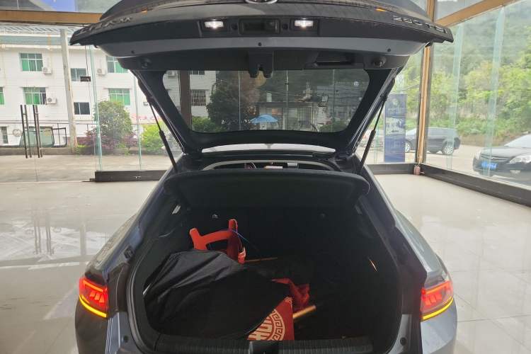 Used Volkswagen Lamando 2022 Lingdu L 280TSI DSG Spicy Edition Trunk