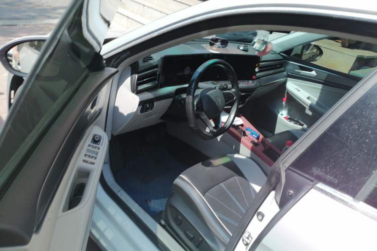 Used Volkswagen Lamando 2022 Lavida L 280TSI DSG Cool & Spicy Edition Driver Seat