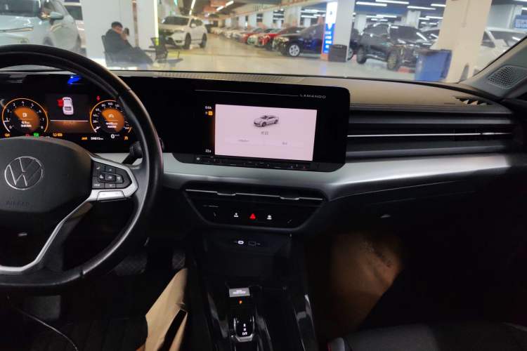 Used Volkswagen Lamando 2022 Lingdu L 280TSI DSG Spicy Edition Audio And AC Panel