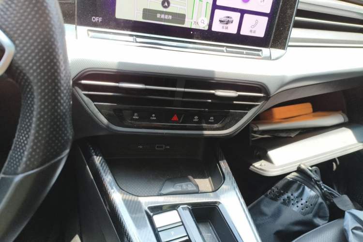 Used Volkswagen Lamando 2022 Lavida L 280TSI DSG Cool & Spicy Edition Audio And AC Panel