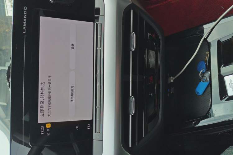 Used Volkswagen Lamando 2022 Lavida L 280TSI DSG Hot Edition Audio And AC Panel