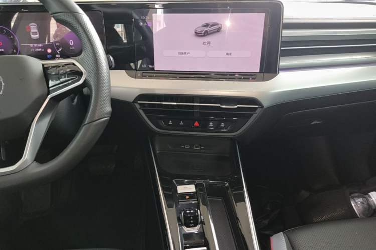 Used Volkswagen Lamando 2022 Lavida L 280TSI DSG Cool & Spicy Edition Audio And AC Panel