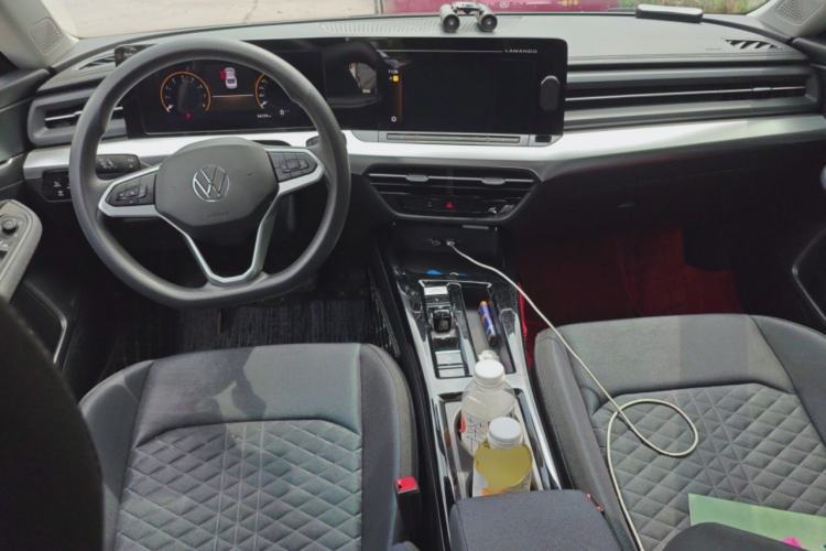 Used Volkswagen Lamando 2022 Lavida L 280TSI DSG Hot Edition Center Console