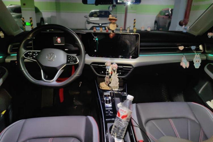 Used Volkswagen Lamando 2022 Lavida L 280TSI DSG Cool & Spicy Edition Center Console