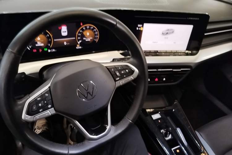 Used Volkswagen Lamando 2022 Lingdu L 280TSI DSG Spicy Edition Center Console
