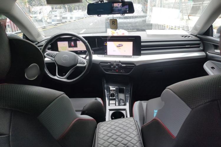 Used Volkswagen Lamando 2022 Lavida L 280TSI DSG Hot Edition Center Console