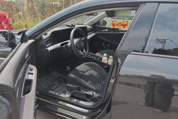 Used Volkswagen Lamando 2022 Lavida L 280TSI DSG Hot Edition Driver Seat