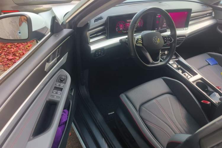 Used Volkswagen Lamando 2022 Lavida L 280TSI DSG Cool & Spicy Edition Driver Seat