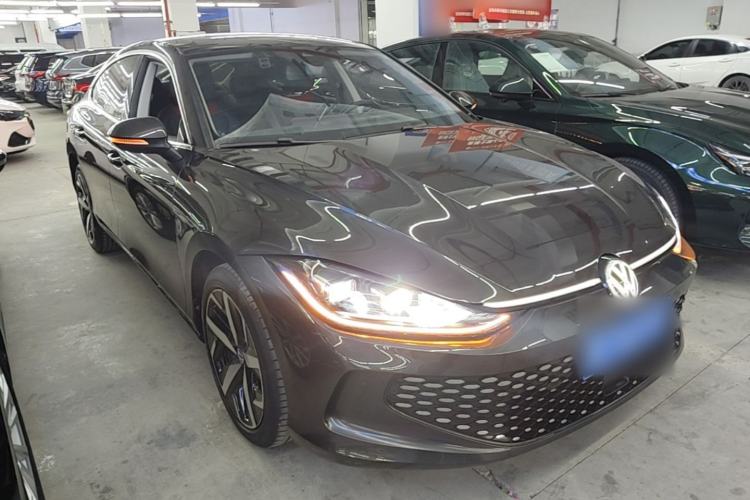 Used Volkswagen Lamando 2022 Lavida L 280TSI DSG Cool & Spicy Edition Front Right 45 Deg