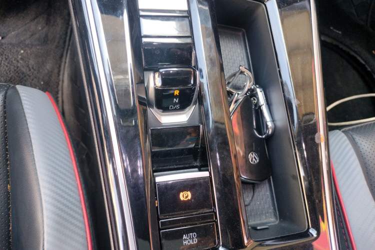 Used Volkswagen Lamando 2022 Lavida L 280TSI DSG Cool & Spicy Edition Gear Lever
