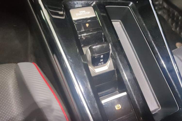 Used Volkswagen Lamando 2022 Lavida L 280TSI DSG Cool & Spicy Edition Gear Lever